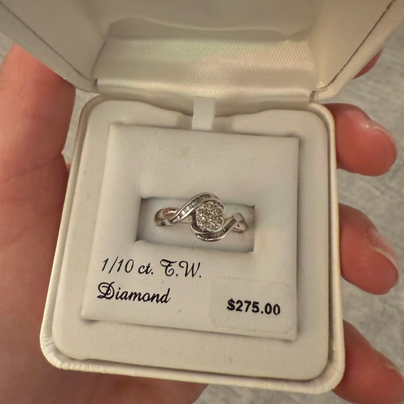 NWT | Women’s Diamond Ring | size 8 - Picture 3 of 8